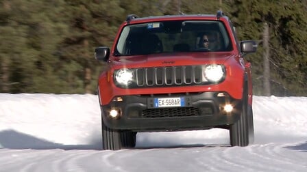 Jeep® Renegade 4xe esplora le tre Corniches della Costa Azzurra, Jeep