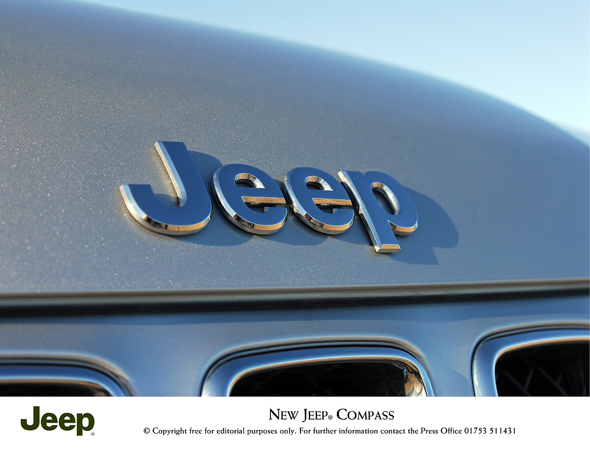 Jeep Commander (7-seater Jeep Compass) Teased Again! - VIDEO