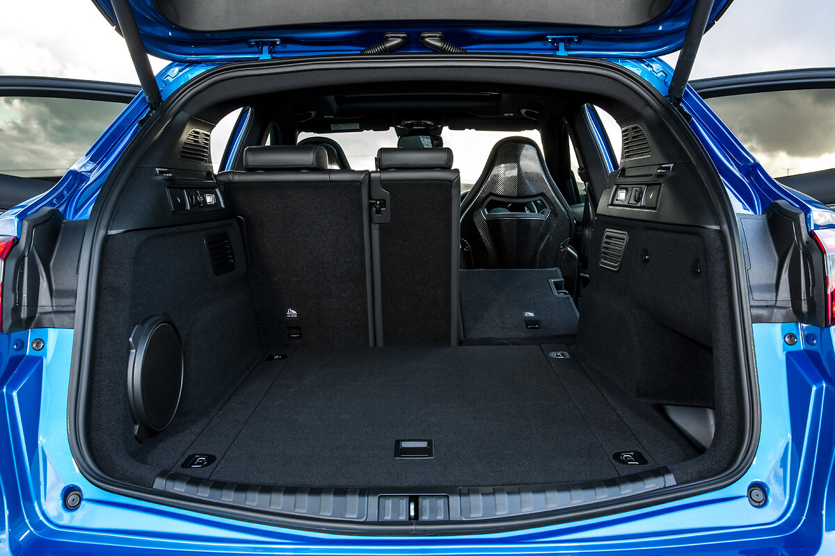 Trunk Ledge Kit | ALFA ROMEO STELVIO 2018