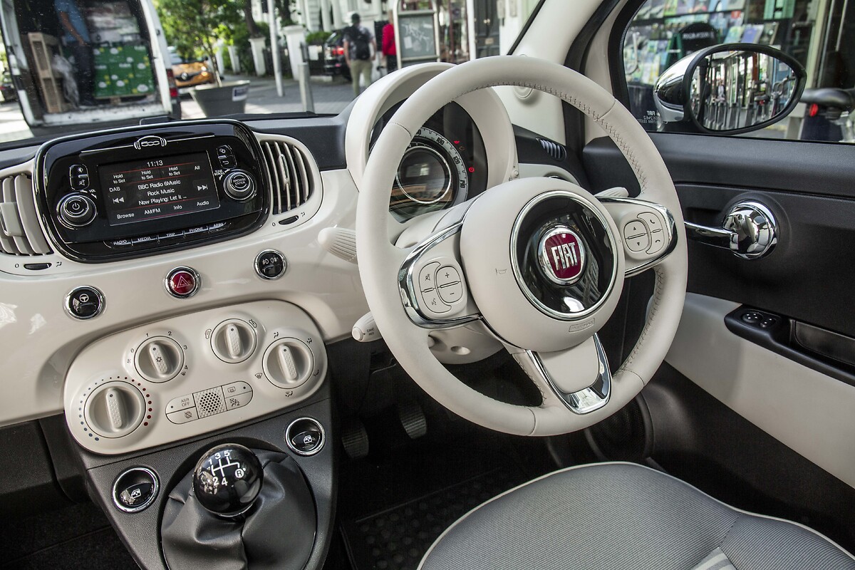Fiat 500 2018 CarPlay