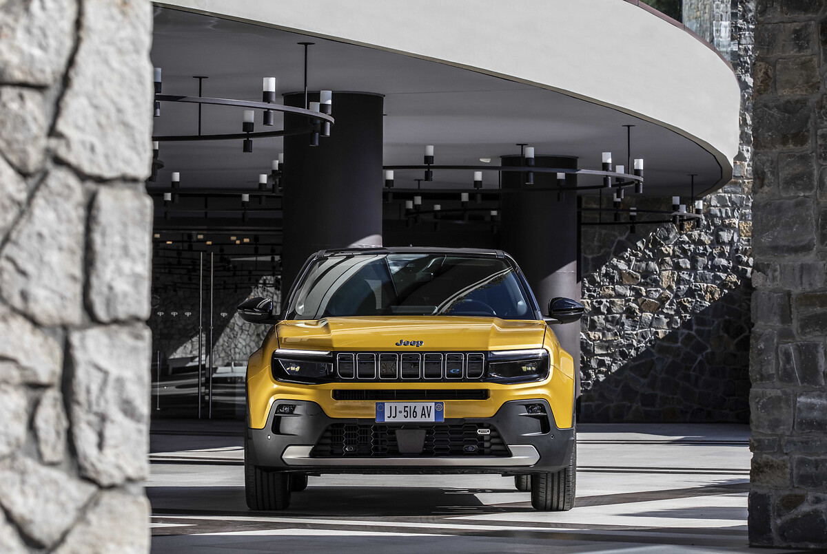 Der Jeep® Avenger ist Car of the Year 2023 in Europa
