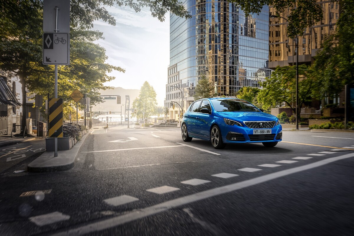 Peugeot 308 3 (2021). Présentation détaillée du nouveau i-Cockpit