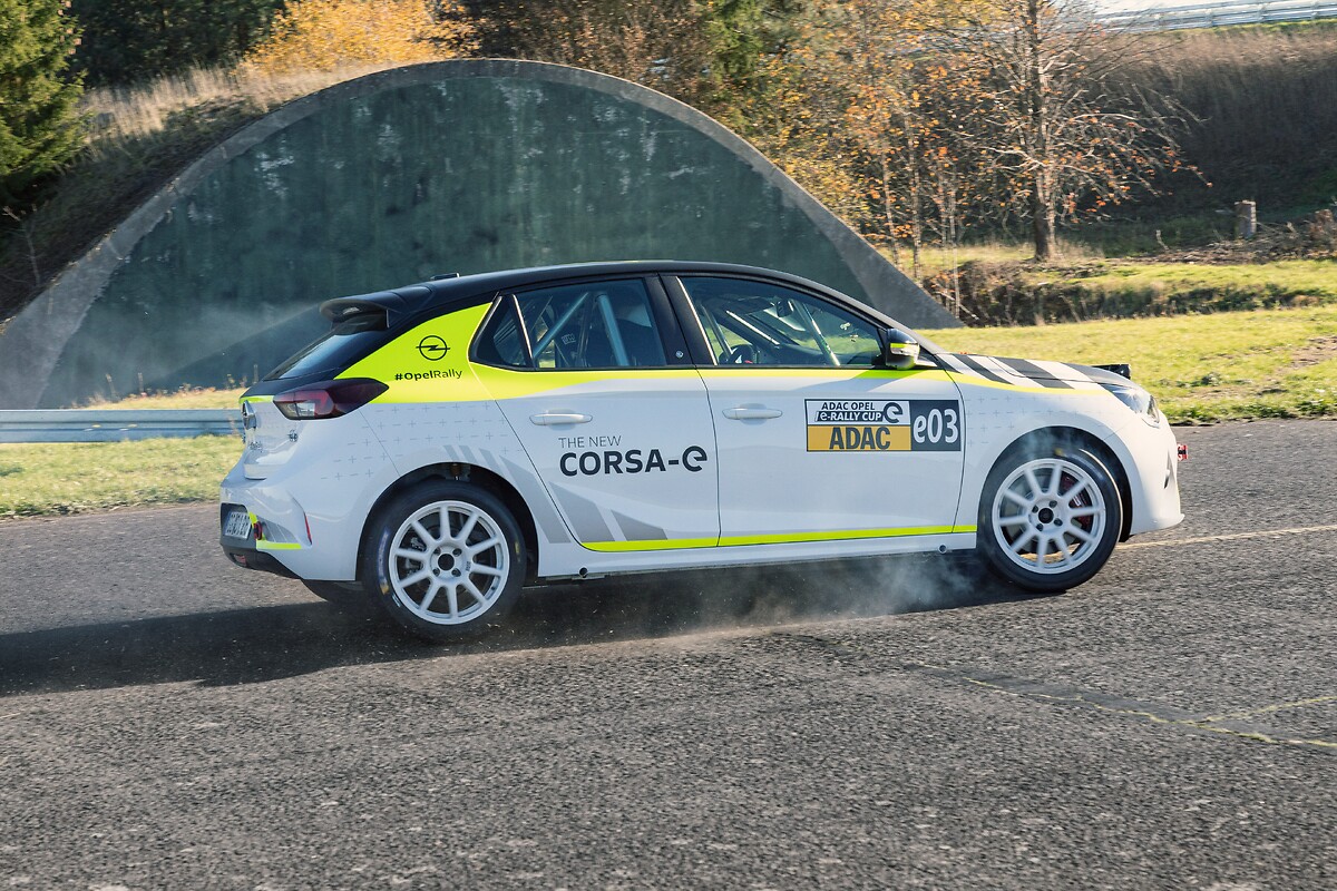 Opel Corsa-e jetzt auch im Rallye-Look - oe24.at
