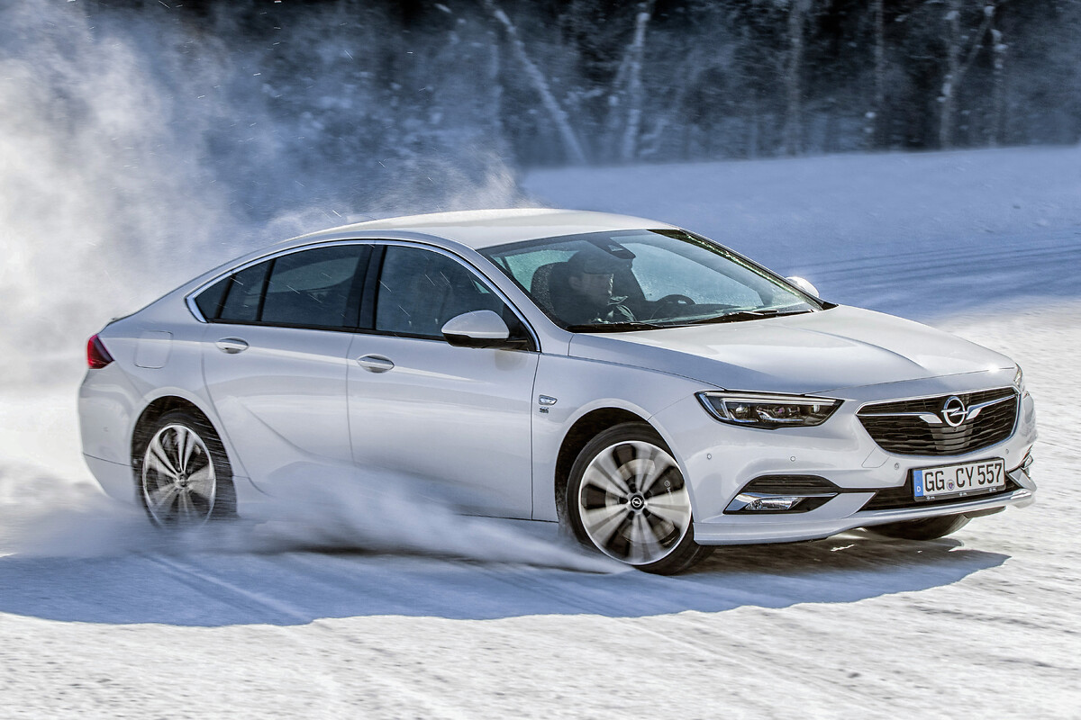 Power & Grip: Opel Insignia “Ultimate 120 Years” Leads the Way, Opel