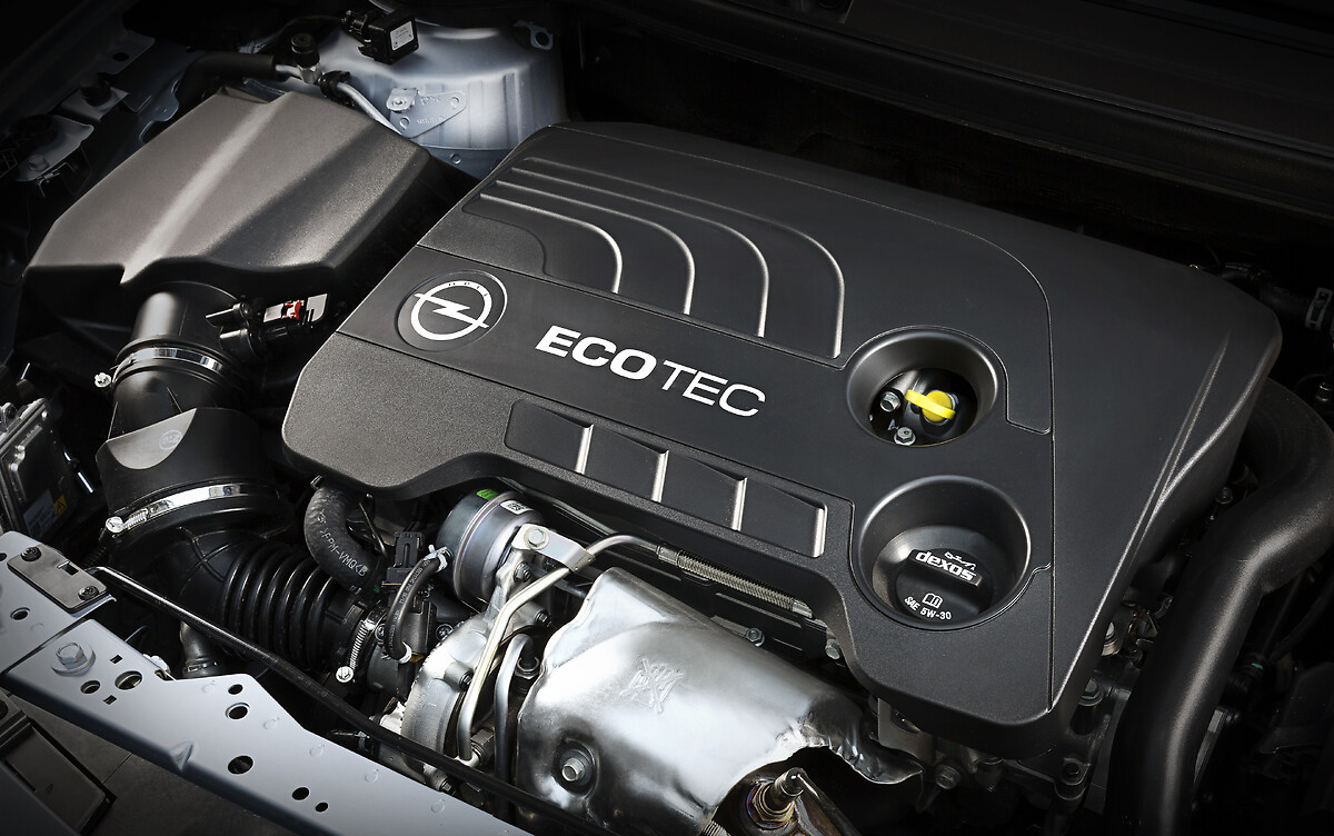 Coche del día: Opel Astra GTC Turbo (H) - espíritu RACER