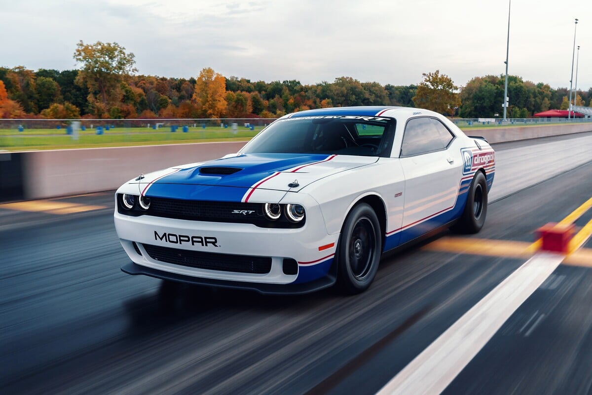 Middle East - Dodge Challenger SRT® Hellcat Redeye Roars into the Middle  East Region, Dodge - Archive