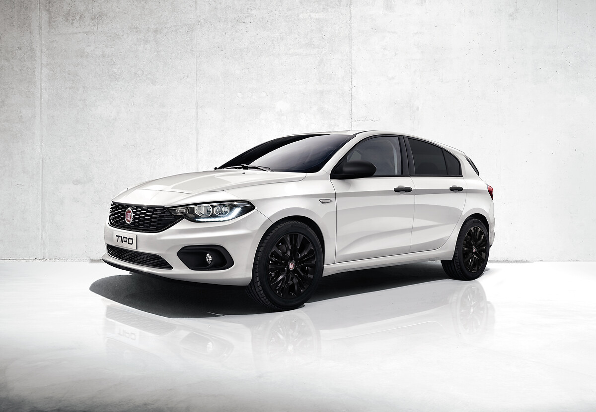 The New Tipo Mirror and Street enrich the Fiat Tipo Range