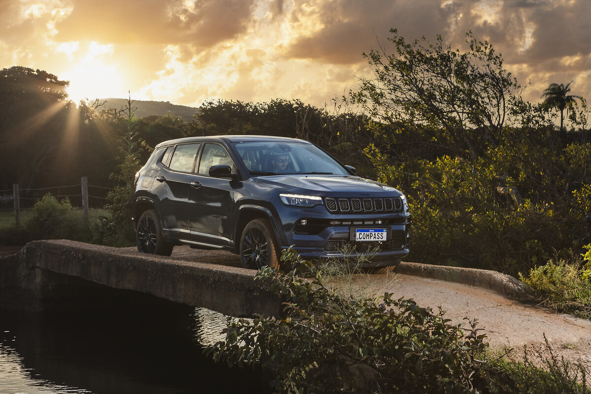Jeep Compass 4xe_ambientadas