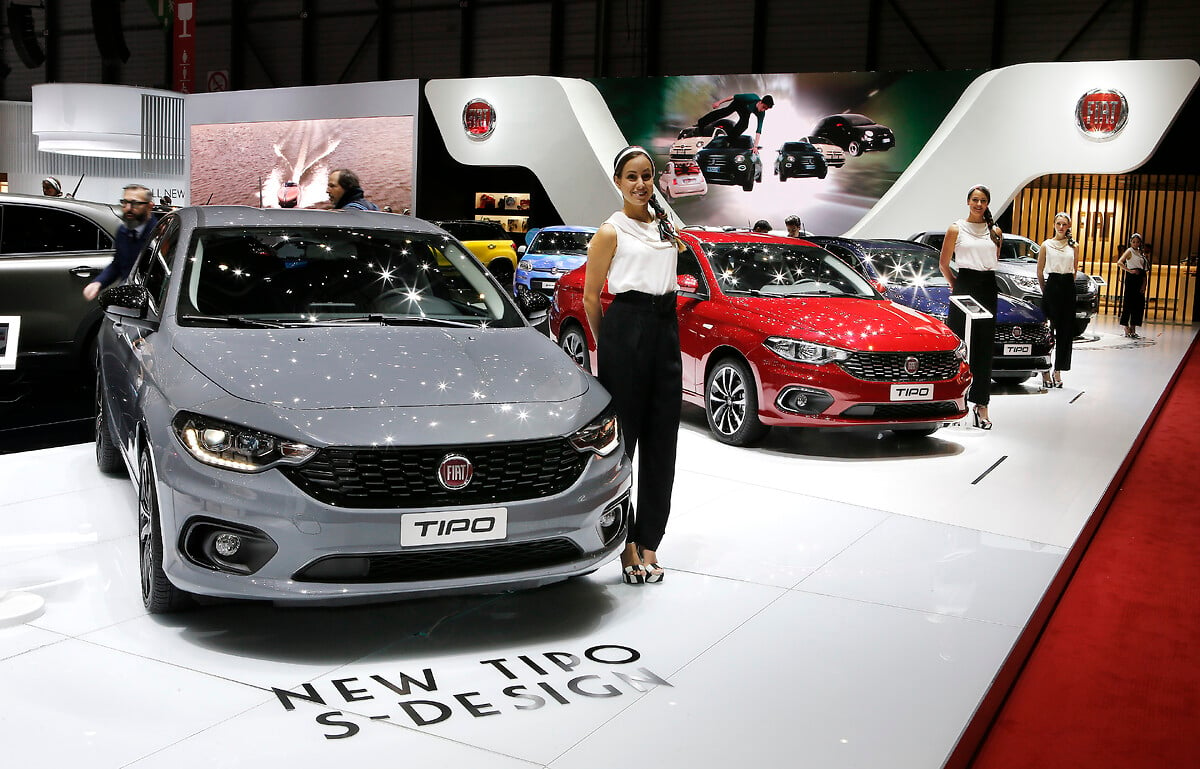 Tappetini per auto in pelle personalizzati per Fiat Tipo Egea 2016