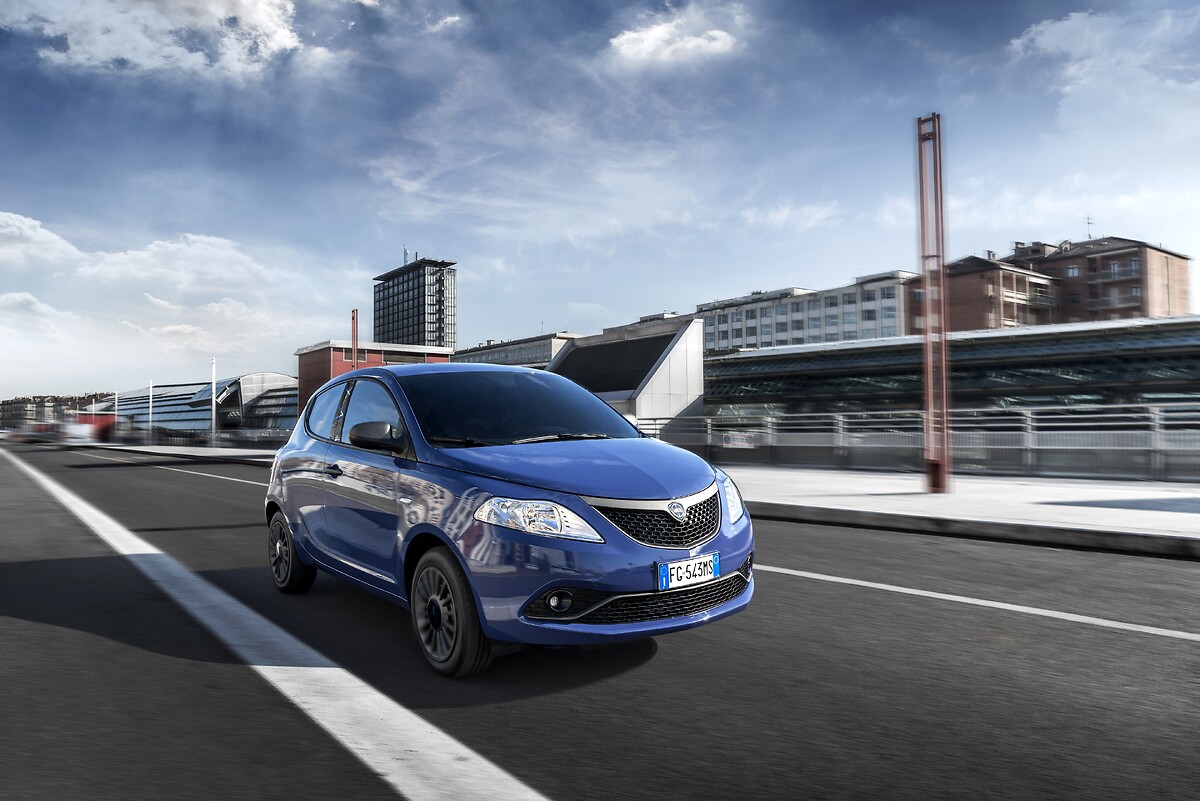 Lancia Ypsilon 1.2 Gold Bianco Gelato