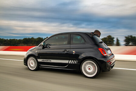 Abarth 595: per lei piccoli aggiornamenti - Autoclub Group