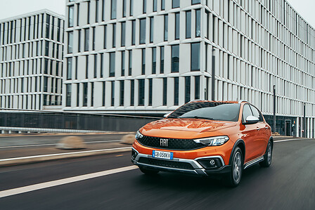 FIAT TIPO CROSS UNVEILED AS TIPO LINE-UP RECEIVES REFRESH, Fiat