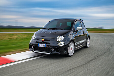 Abarth 595: per lei piccoli aggiornamenti - Autoclub Group