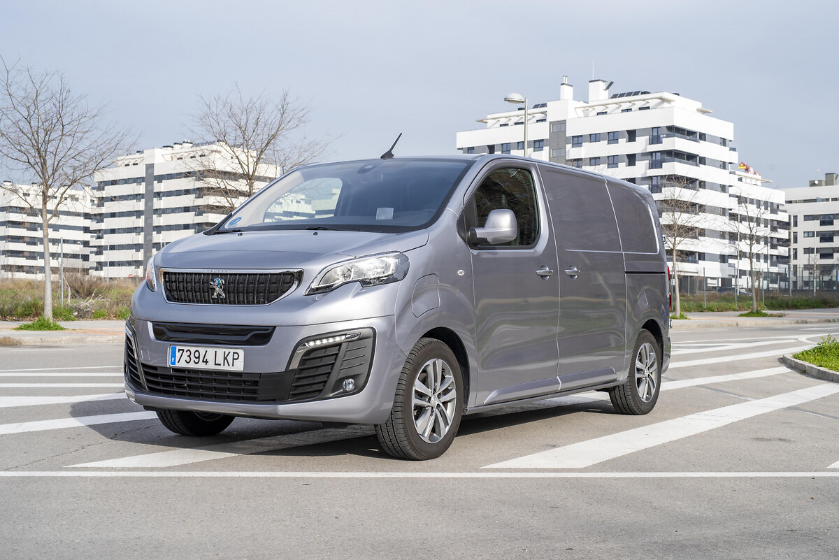 Peugeot - El modelo Peugeot Rifter es reconocido por su amplio