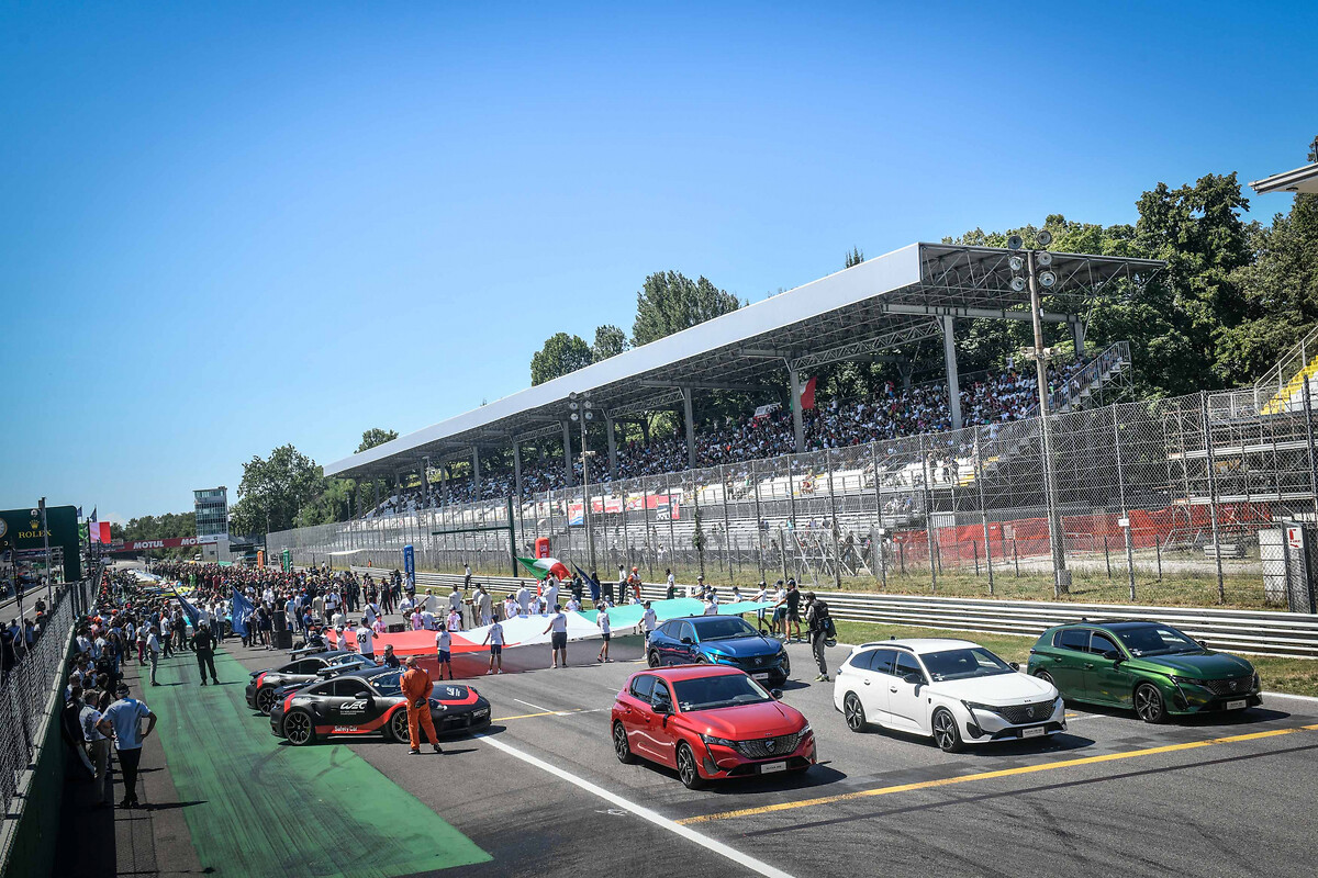 NUOVA PEUGEOT 408 IN PARATA A MONZA HA CELEBRATO IL RITORNO IN PISTA DEL  LEONE NEL CAMPIONATO DEL MONDO ENDURANCE, Peugeot