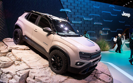 Jeep® Brand Reveals New 4x4 Concept in Paris, Jeep