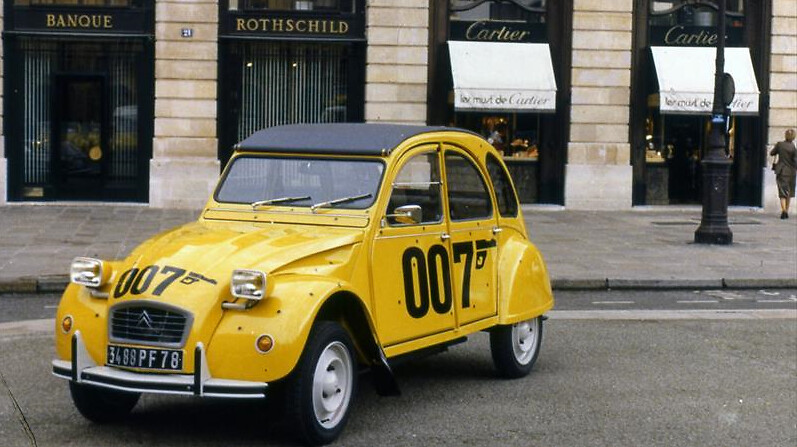 LA SERIE SPECIALE CITROËN 2CV 007 CELEBRA IL SUO ...