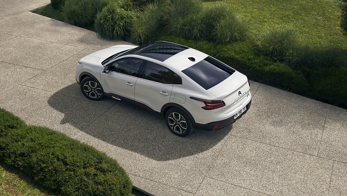 CHALLENGING THE NORM: NEW ALL-ELECTRIC Ë-C4 X AND C4 X FASTBACK WITH 4-DOOR FINESSE AND A TWIST OF SUV ATTITUDE | Citroën | Stellantis