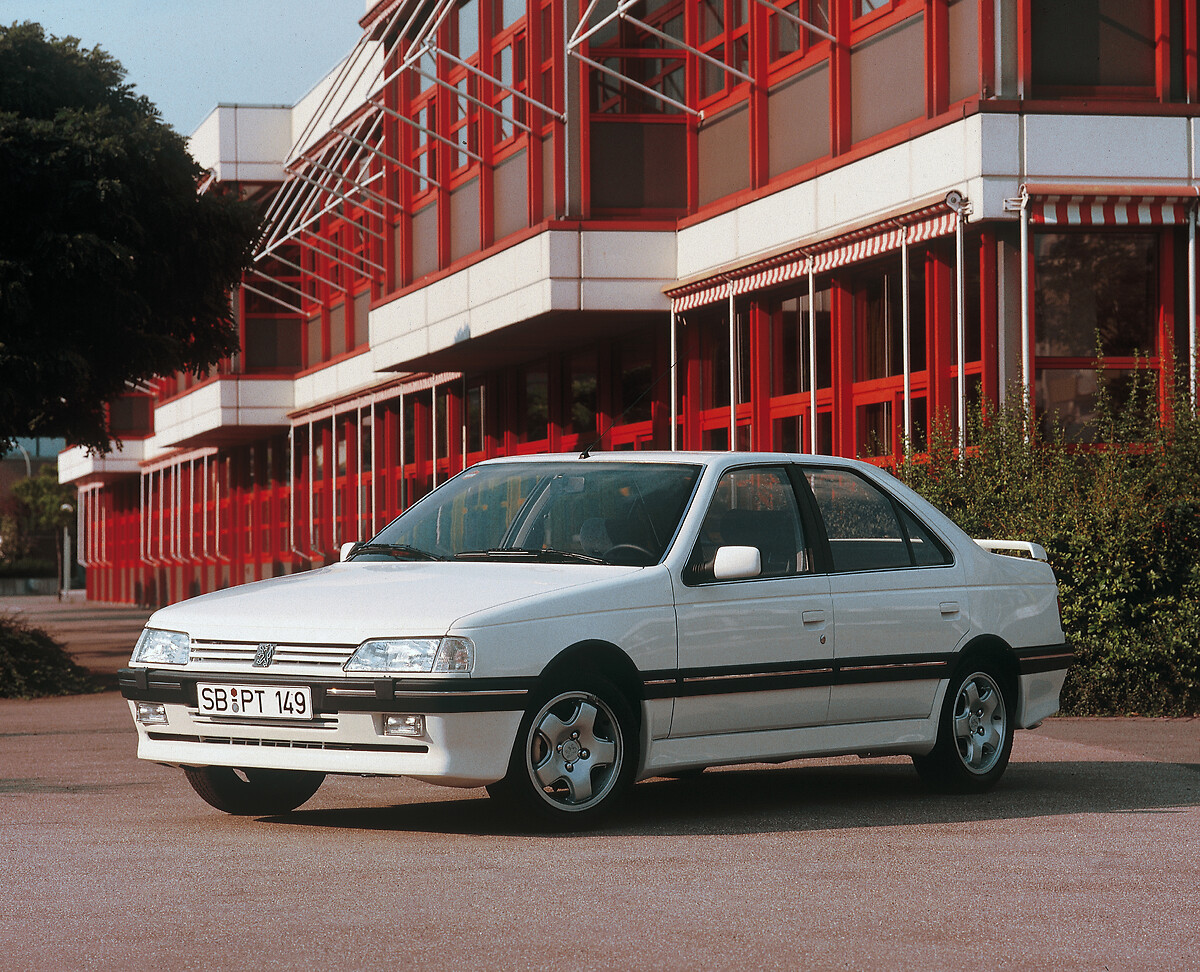 Peugeot 405 : la dernière berline mondiale du Lion