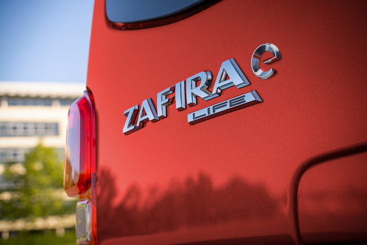 Opel Zafira-e Life: New Emissions-Free Flagship of Exclusive Travel, Opel