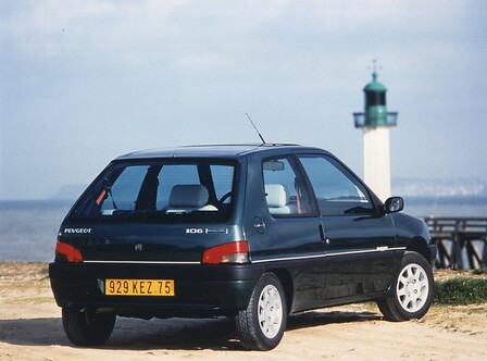 The PEUGEOT 306 celebrates its 30th anniversary in Sochaux