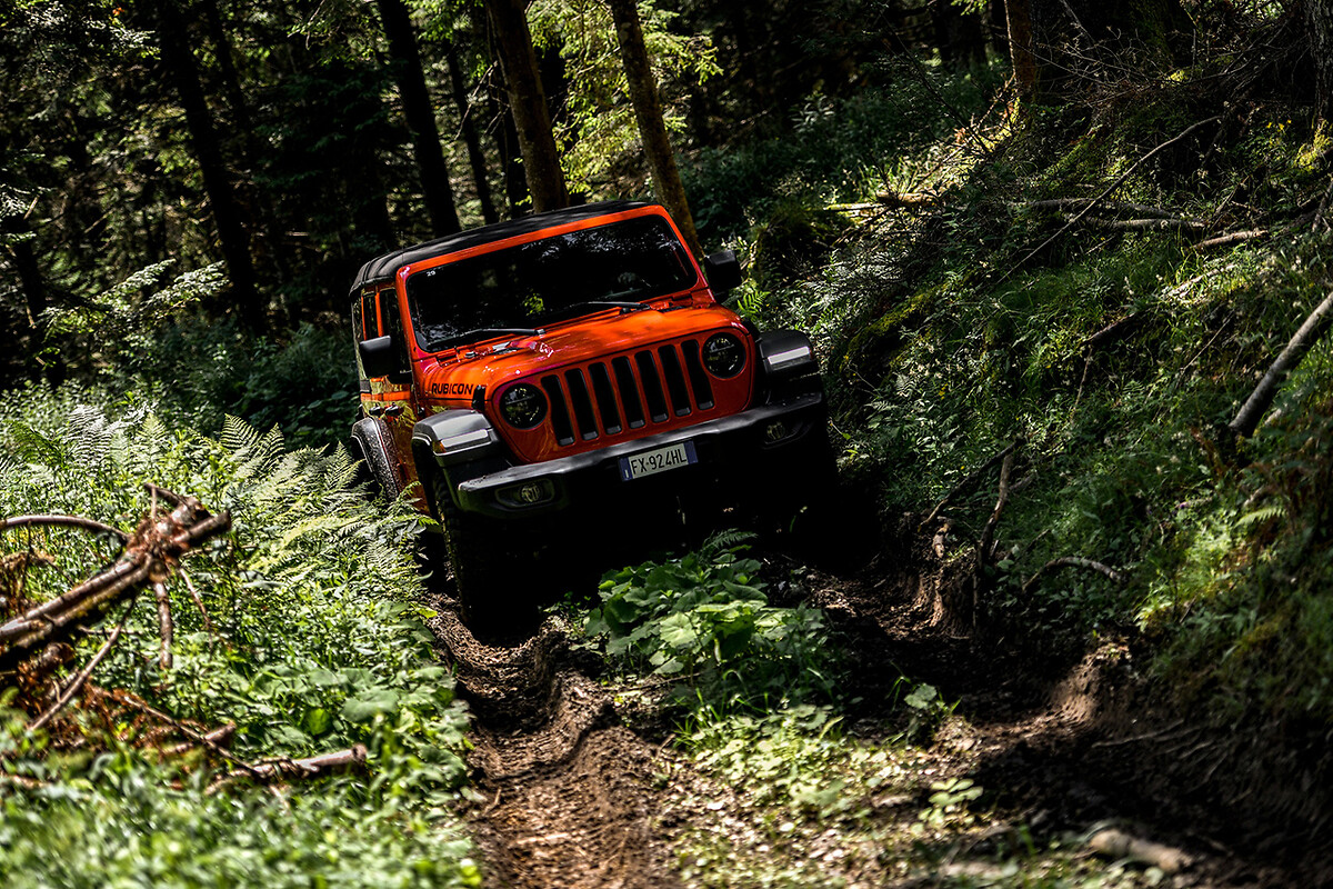 Jeep® Trail Rated Badge - Off-Road Vehicle Certification, rated