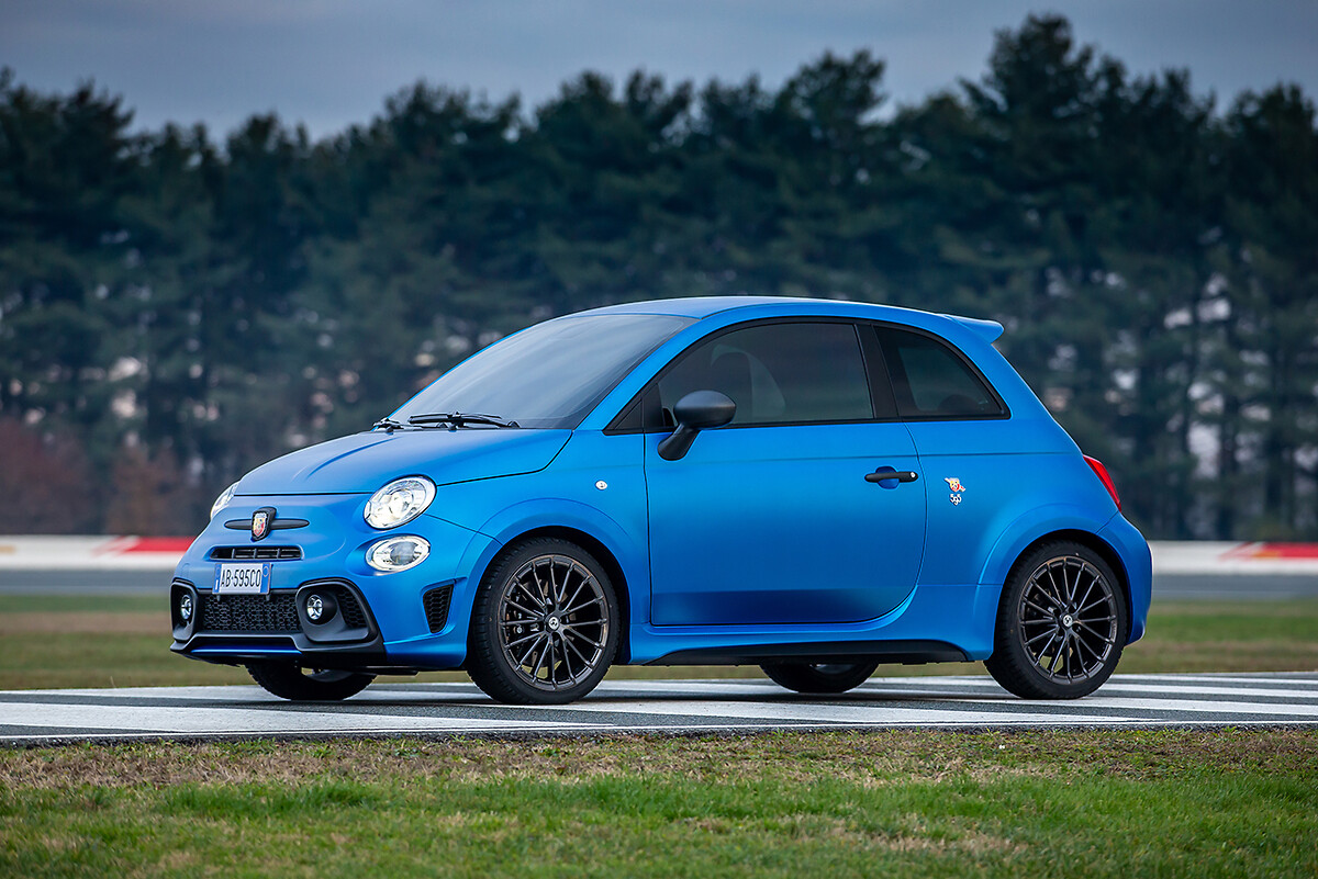 Abarth 595 wins the “Auto Motor und Sport” magazine “Best Cars” competition  for the 7th time in a row, Abarth