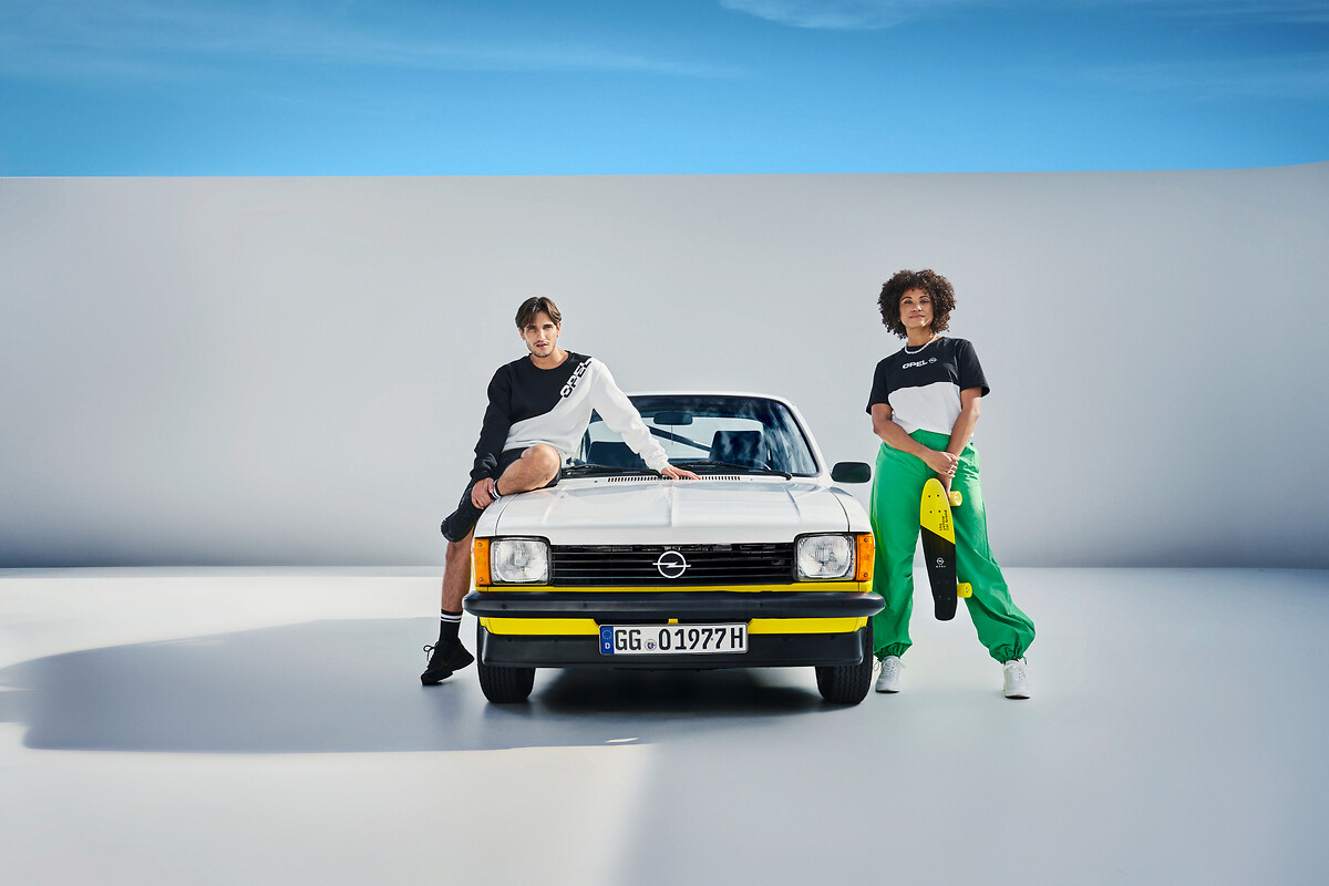 New Opel Astra Collection and More: Christmas Gifts from the Opel Lifestyle  Shop, Opel