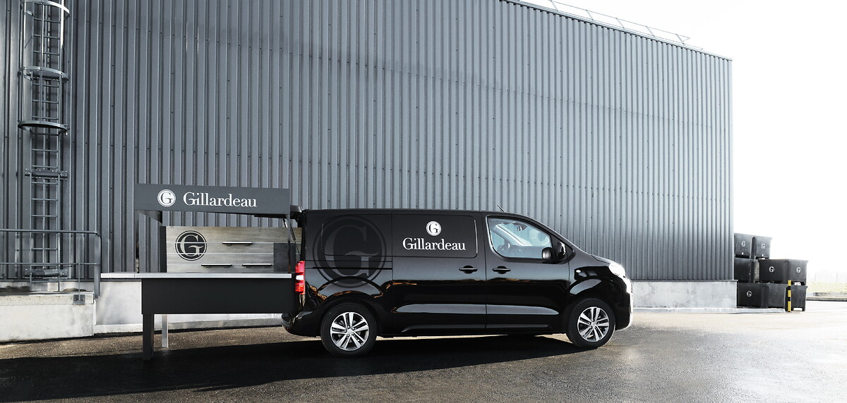  Peugeot diseña un food truck para el ostricultor de lujo Gillardeau