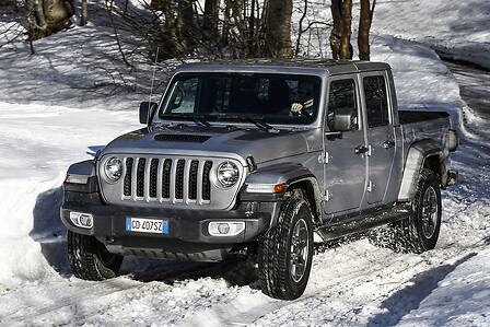 New Jeep® Gladiator, the innovative pickup blending tradition and