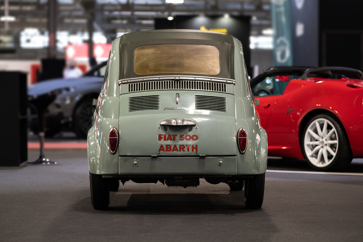 Stellantis Heritage unveils the Abarth Classiche 500 Record Monza 