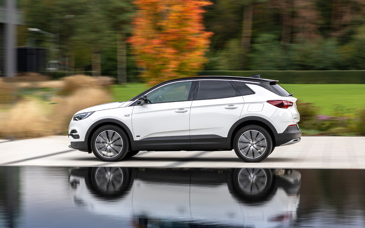 Opel Grandland X PHEV to feature FWD