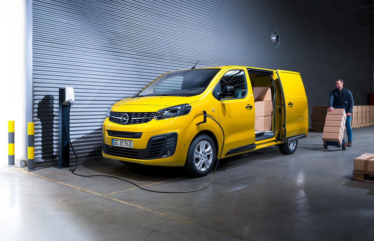 Opel Vivaro-e Kombi (Test 2022): Enthusiastischer emissionsfreier  Teamworker? 