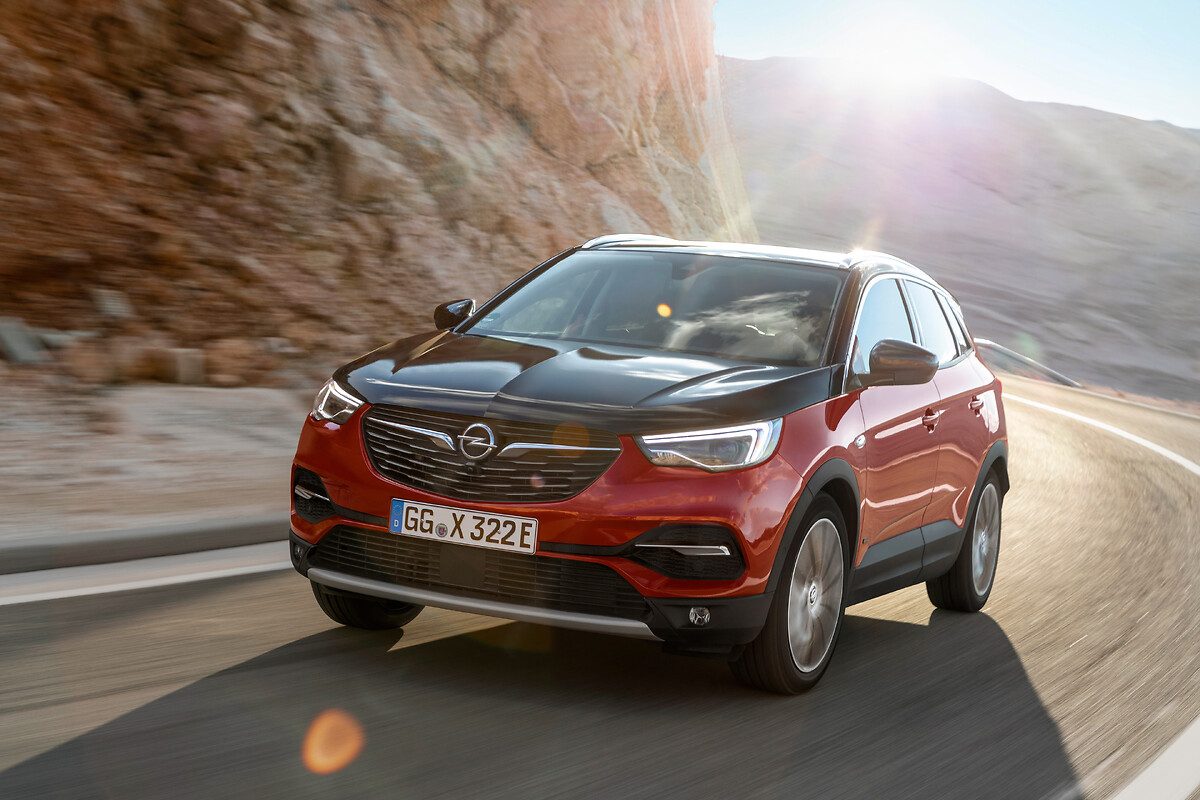 New Opel Grandland X Hybrid4 Has 300 Horses, Can Cover 52km In Battery Mode