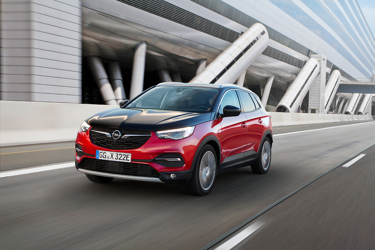 High-Tech All-Wheel Drive with Opel Grandland Hybrid4, Opel Insignia and Opel  Insignia GSi, Opel