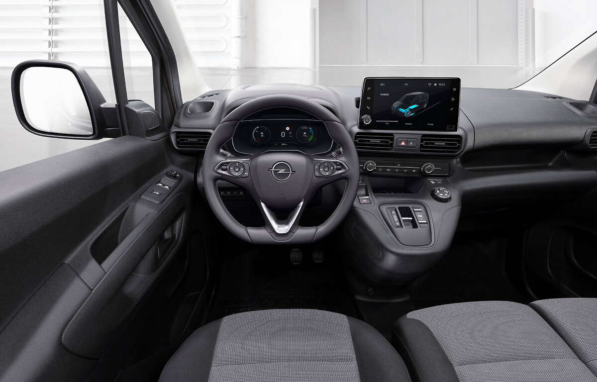 Uncompromising E-Mobility: New Opel Combo-e Compact Van