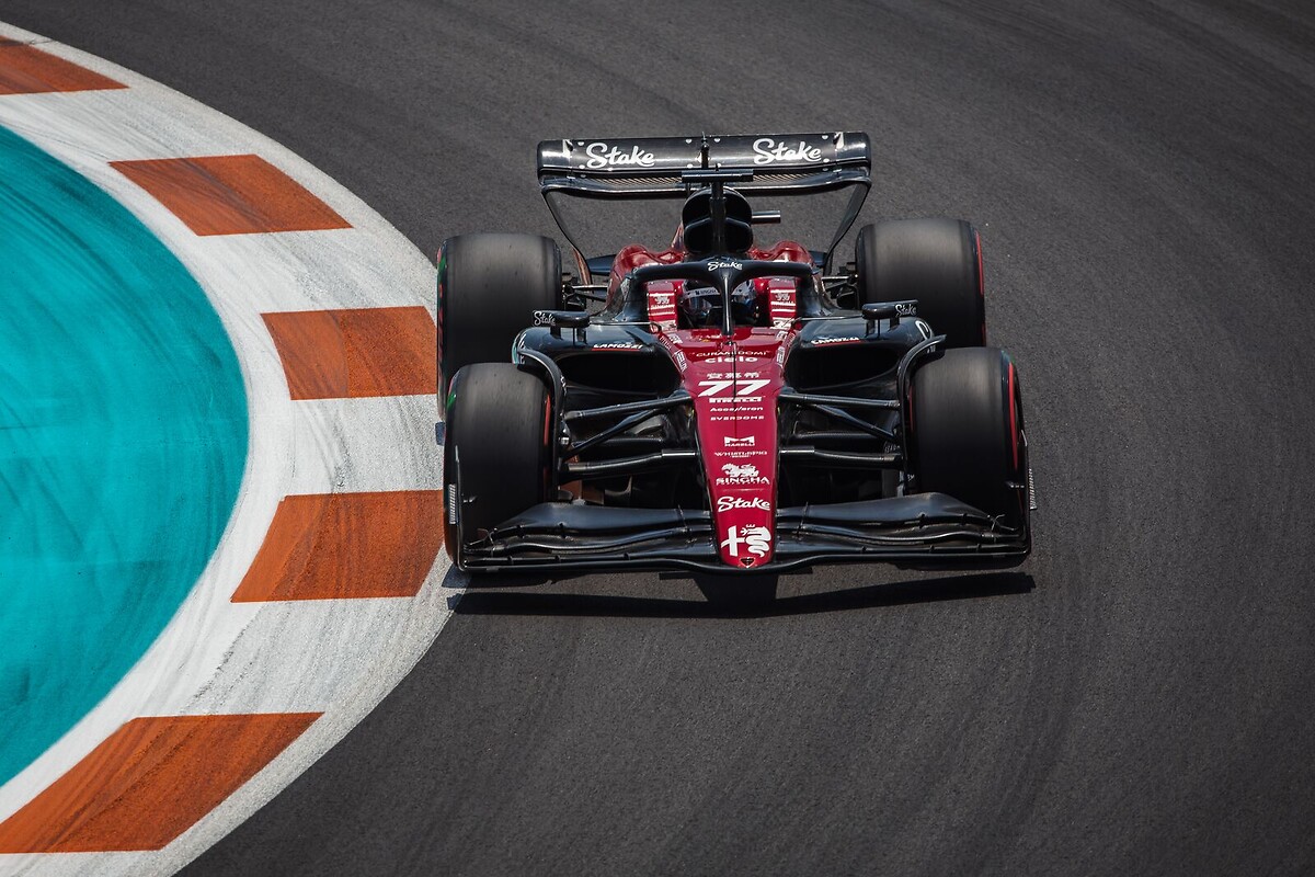 Alfa Romeo F1 Team Stake enfrentou uma sessão de qualificação