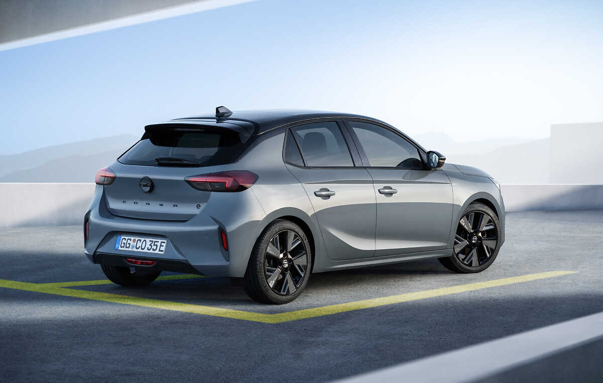 Opel Corsa Elektrik İç Mekan