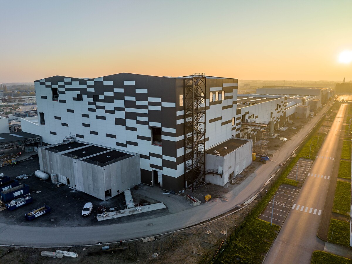 La transition vers l'électrification de Stellantis se poursuit avec l'inauguration de la première gigafactory de batteries d'ACC en France | Corporate Communications | Stellantis