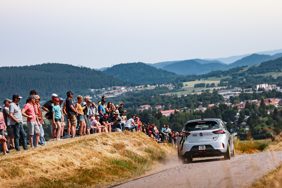 Opel Corsa Rally Electric alla prova in Francia
