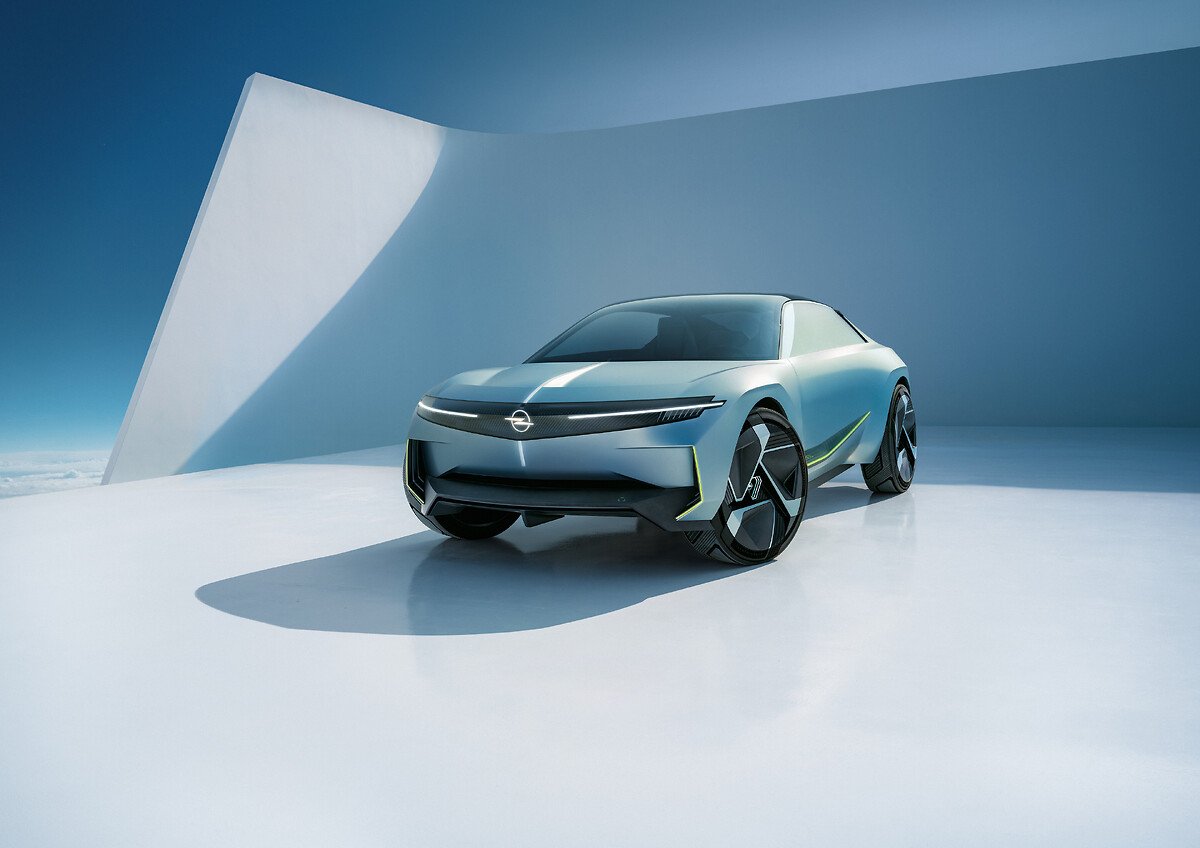 Opel Experimental Gives Clear Vision of Future of the Brand_522530