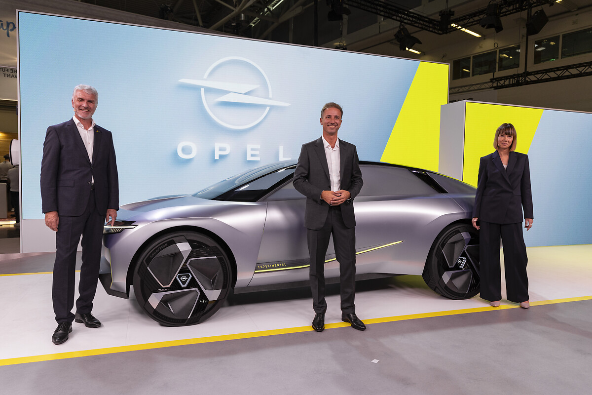 Eléctrico, Fácil y Emocionante!" Opel Experimental celebra su estreno mundial en la IAA Mobility | Opel | Stellantis