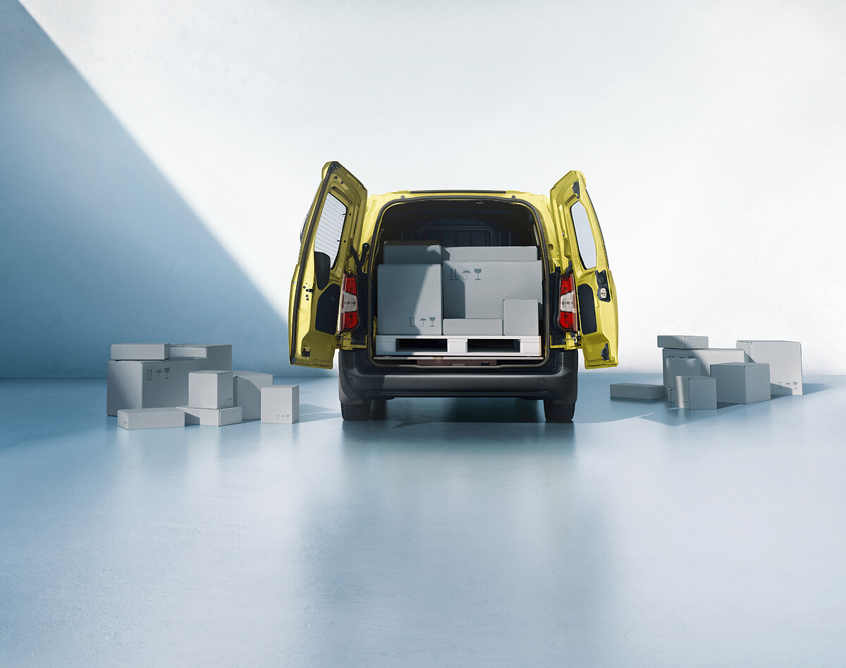 Ready for Business: Opel Presents New Combo, Opel