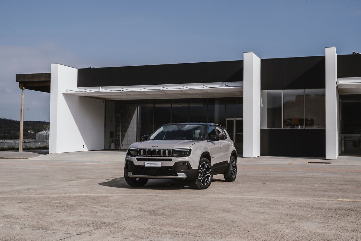 All new Jeep® Avenger unveiled in Paris, the first-ever fully