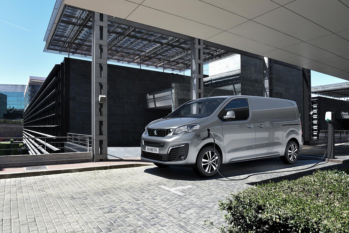 Large-15868-PEUGEOTe-EXPERT