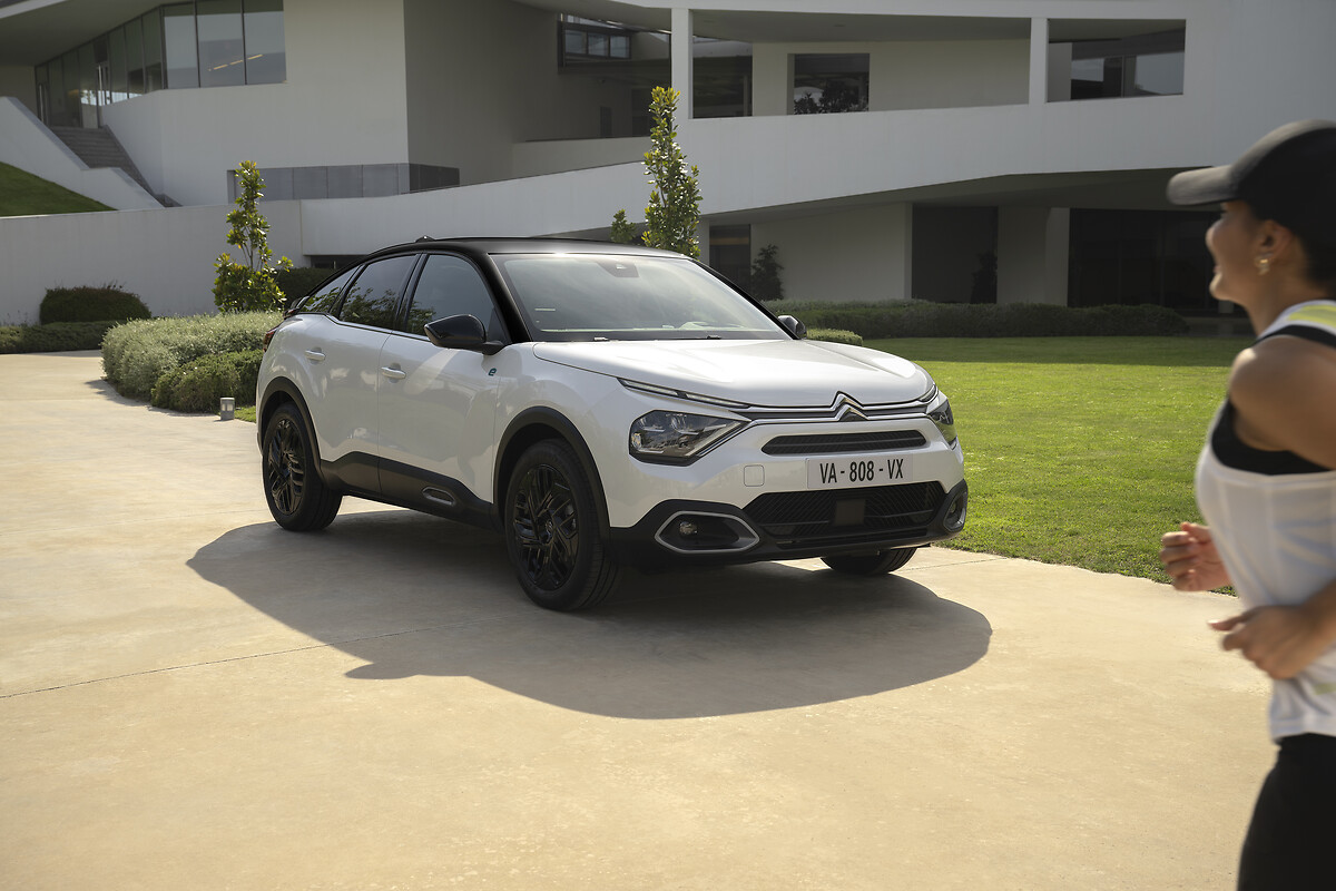 CITRON ANNOUNCES NEW HYBRID POWERTRAIN FOR C4, AND C4 X, AND NEW  POWERTRAINS FOR -C4 AND -C4 X MODELS | Citron | Stellantis Media