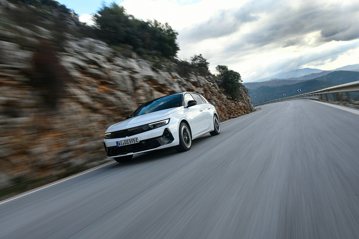 Opel Astra GSe