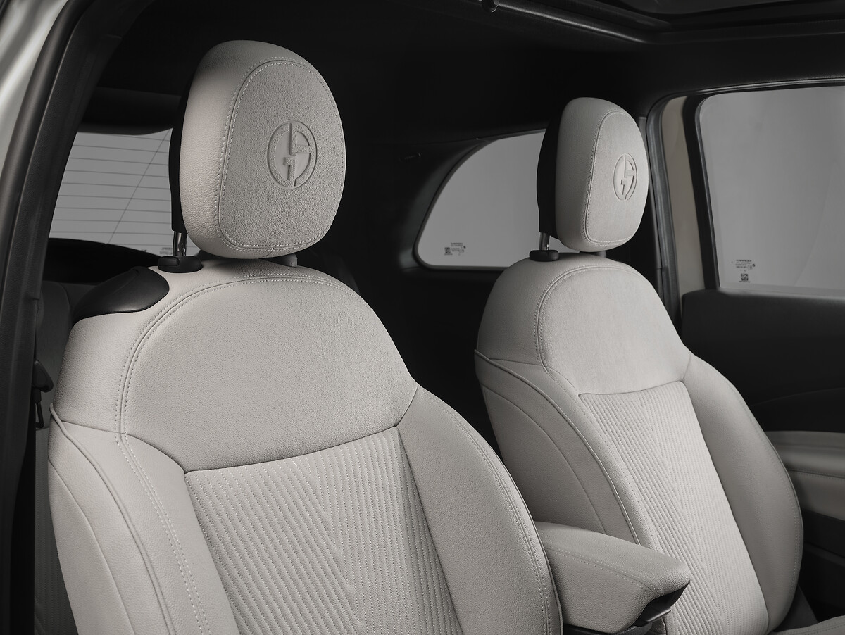 Fiat 500e Giorgio Armani (15)