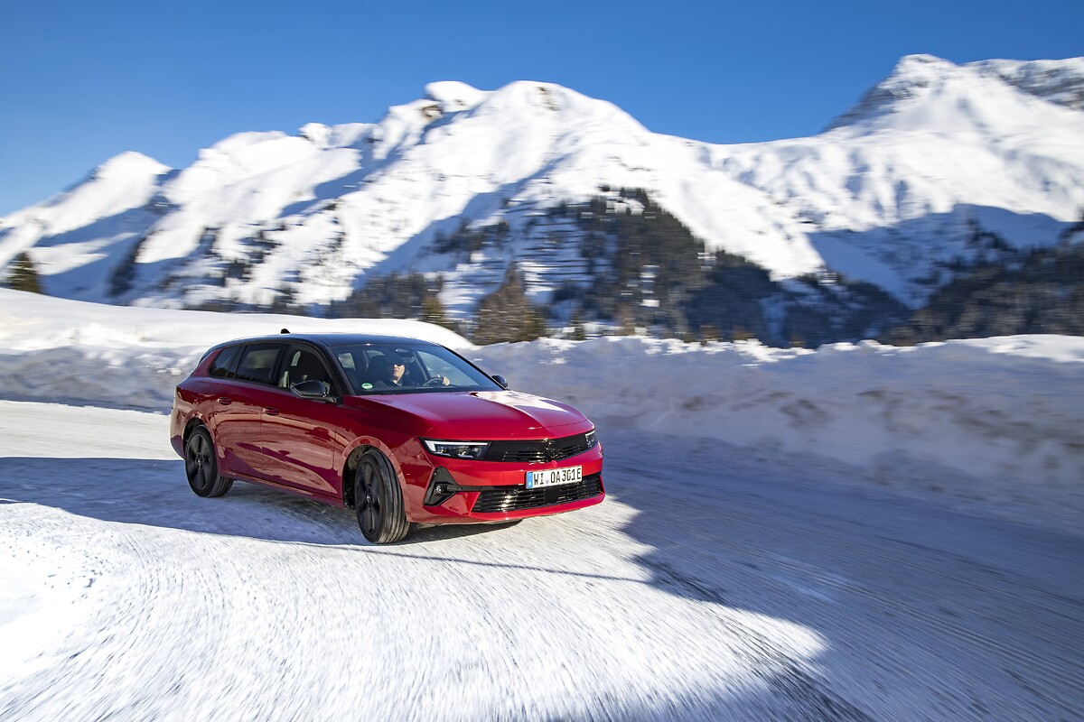Opel Astra Sports Tourer Electric