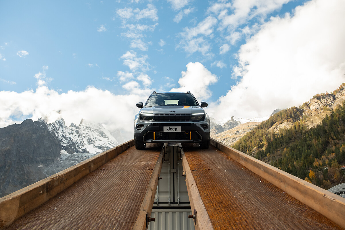 JeepAvenger4xeTheNorthFaceEdition